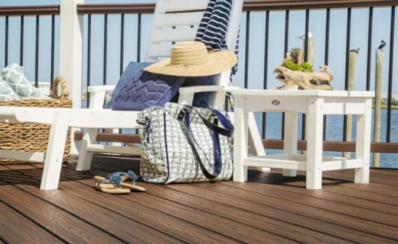 Wear-Resistant Wood-Plastic Composite Decking Wear-Resistant Wood-Plastic Composite Decking