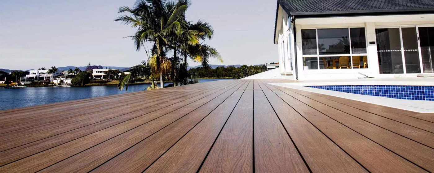 Co-extrusion Composite Decking
